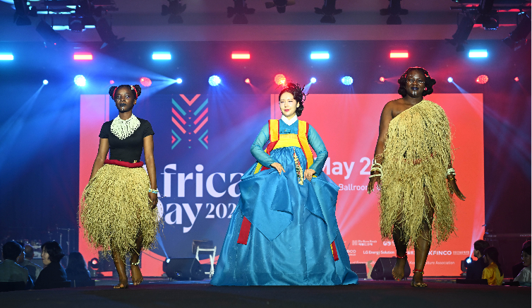 Models showcase Korean and African traditional attire during the fashion show at Africa Day 2026 at the Grand Hyatt in Seoul on Wednesday. (Lee Sang-sub/The Korea Herald)