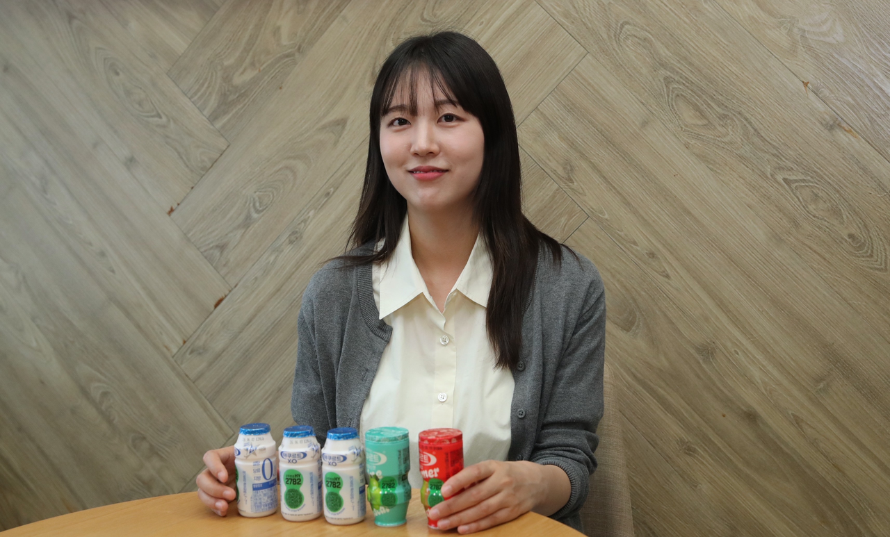 지난 20일 서울 서초구 hy빌딩에서 김지은 hy FM마케팅팀 마케터가 헤럴드경제와의 인터뷰 후 기념사진을 촬영하고 있다. [hy 제공]