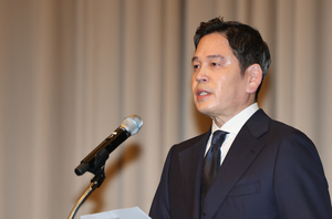 Shinsegae chief apologizes for controversial Starbucks promotional campaign