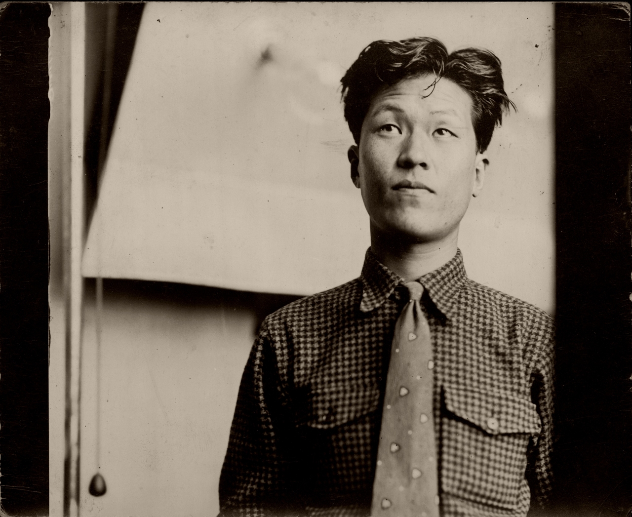 A profile photograph of Yoo Young-kuk during his years studying in Japan, late 1930s to early 1940s (Youngkuk Art Foundation)
