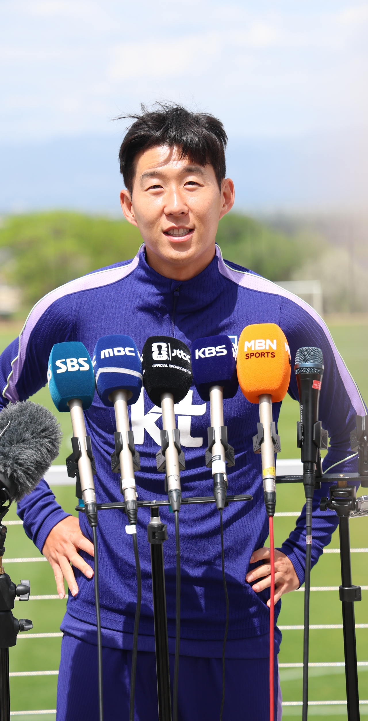 Son Heung-min speaks to reporters before a training session for the FIFA World Cup at Zions Bank Training Center in Herriman, Utah, on Tuesday (local time). (Yonhap)