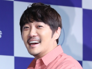 KCM, ‘가족 공개’ 후 첫 나들이 “첫째 딸에 미안…이게 뭐라고 숨기고 살았나”