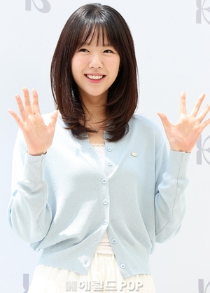 “0.1cm만 있어도 전이”…지예은, 갑상선암 투병 고백