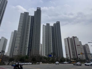 ‘반도체 벨트’ 동탄·처인구 아파트값 더 올랐다…서울은 상승폭 둔화 [부동산360]
