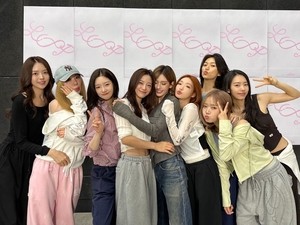 [뮤:초점]아이오아이, 마침내 TOP100 1위‥10년 만에 완성된 ‘LOOP’의 의미