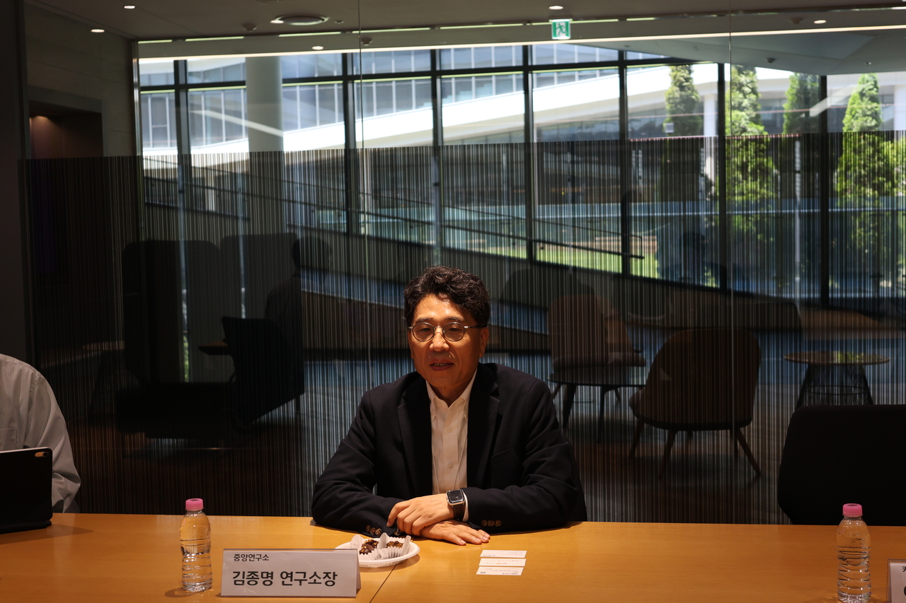 Kim Jong-myung, chief technology officer and executive vice president of Nexen Tire, explains the company's AI-based tire development strategy during an interview at the Nexen Tire Central Research Institute, "The Nexen University," in Magok-dong, Gangseo-gu, Seoul, on May 29. [Nexen Tire]