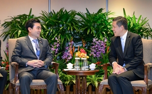 S. Korea, Singapore defense chiefs discuss stronger defense, arms industry cooperation