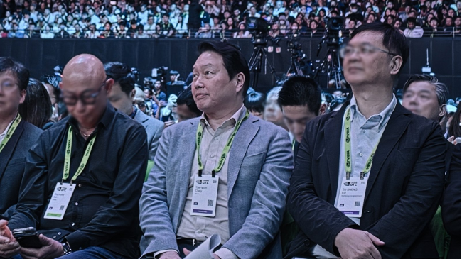 SK Group Chairman Chey Tae-won watches Nvidia CEO Jensen Huang's keynote address at GTC Taipei 2026 in Taipei on Monday. (SK hynix)