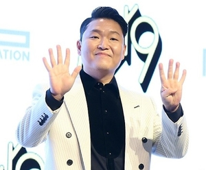 싸이 ‘수면제 비대면 처방·대리 수령’으로 검찰 송치
