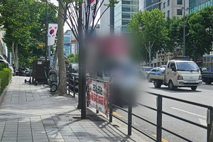 [르포] 2시간 불법주차도 딱지 못떼는 현실…무법지대 선거유세차 ‘눈살’ [세상&]