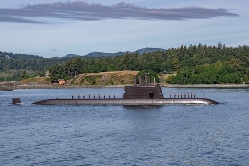 This photo shows sailors aboard the ROKS Dosan Ahn Chang-ho submarine rendering a salute as the vessel enters a Canadian naval base in Esquimalt, Victoria, on May 23. (South Korean Navy)