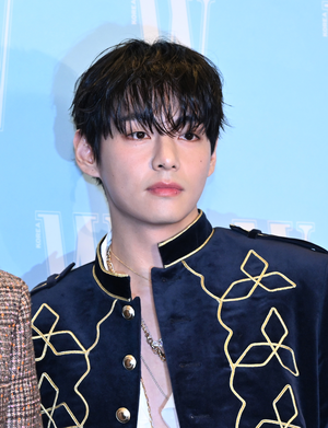 BTS’ V Eases Fans’ Concerns Over Fellow Soldier’s Oversharing