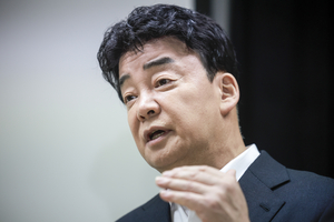 ‘활동 중단’ 백종원, 1년 만에 유튜브 복귀…“한식 세계화 기여, 첫 메뉴는”