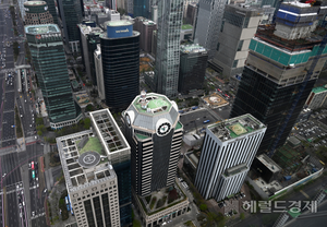 운용업계 '기부왕'은 미래운용...순이익 대비 1위는 이지스 [투자360] - 뉴스 썸네일 이미지