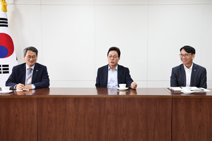 연임 성공한 박완수, '경남 대도약' 본격 추진한다 - 뉴스 썸네일 이미지