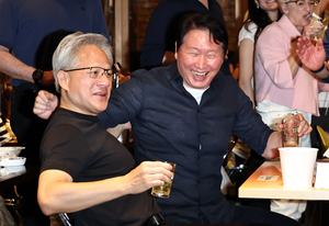 젠슨 황, 내일 SK 본사 찾아 AI 협력 청사진 발표한다