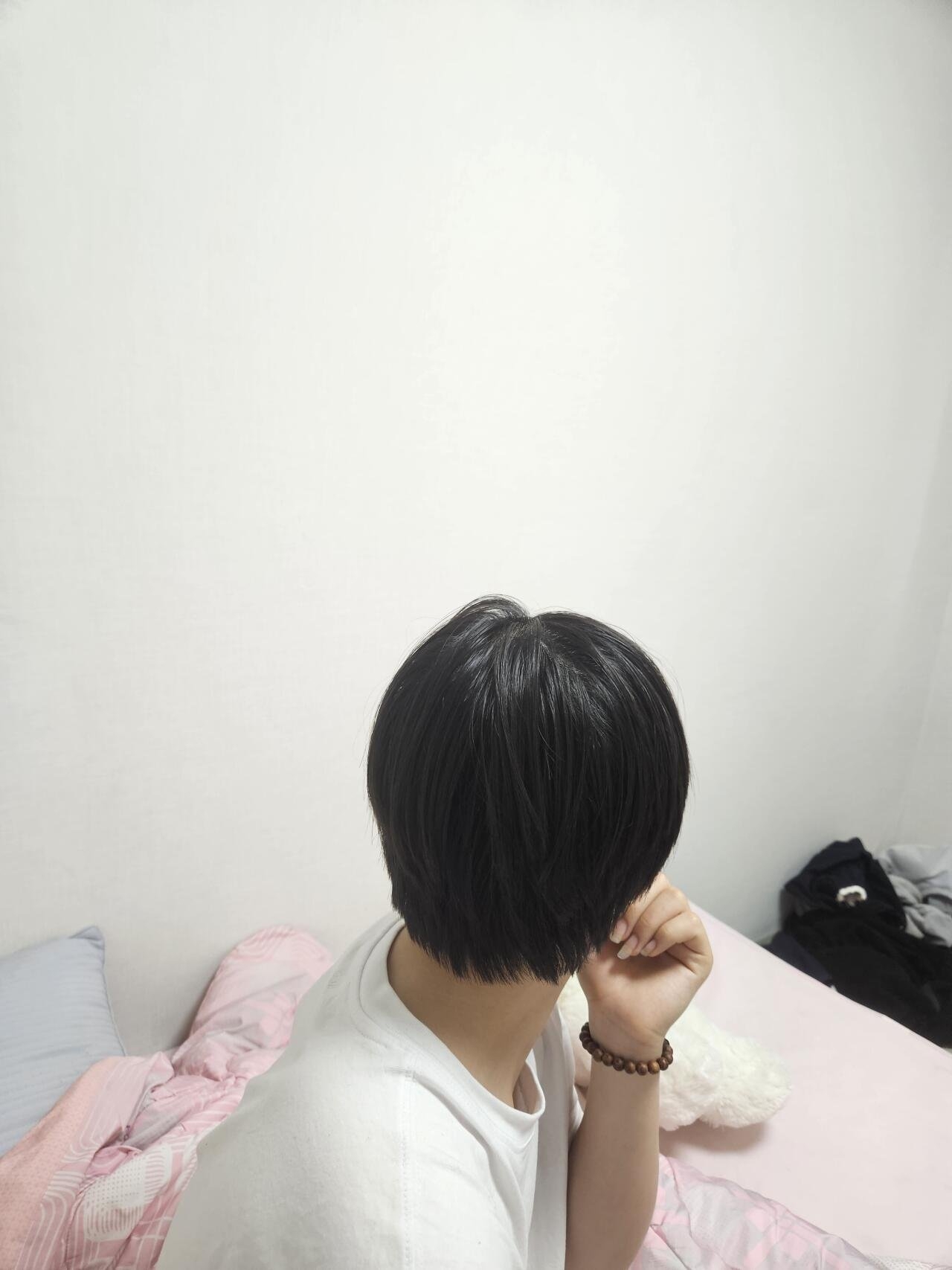 A photo of a student with a short hair cut, which the parent said was part of a disciplinary measure following a disturbance at an internet cafe in Gunsan (Bobaedream)