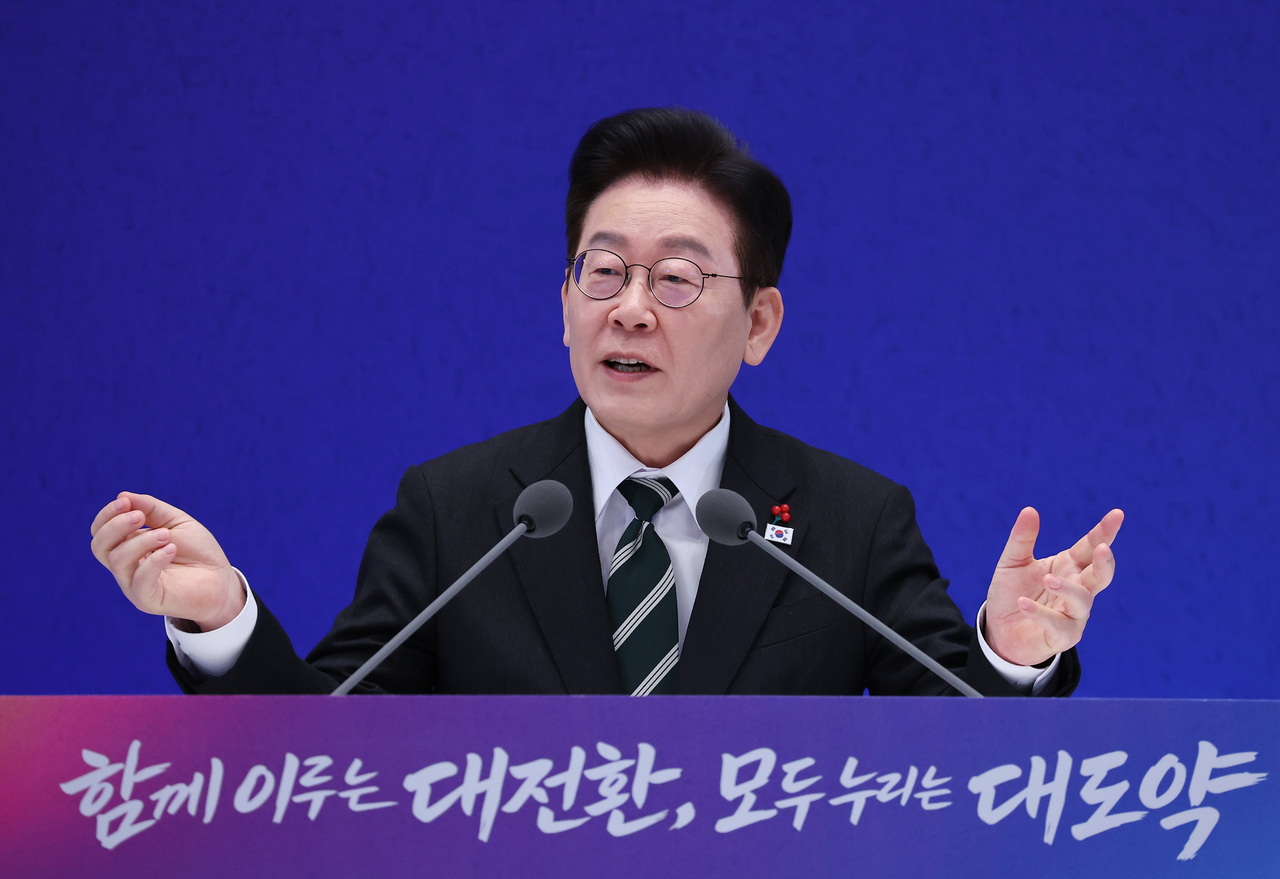 President Lee Jae Myung holds a press conference for the new year at the presidential office Cheong Wa Dae in Seoul, in this file photo from Jan. 21, 2026. (Yonhap)