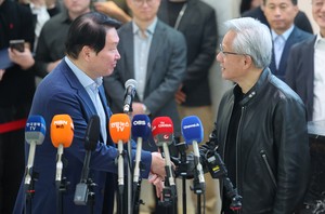 SK, 엔비디아와 AI 팩토리 구축…그룹 차원으로 파트너십 격상