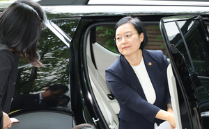 "막내 부처서 총리 나온다"...한성숙 지명에 중기부 위상 높아졌다 [중... - 뉴스 썸네일 이미지
