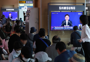 “부동산 가격 상승압력 나름 방어...공급 대책 속도 내 조만간 발표”