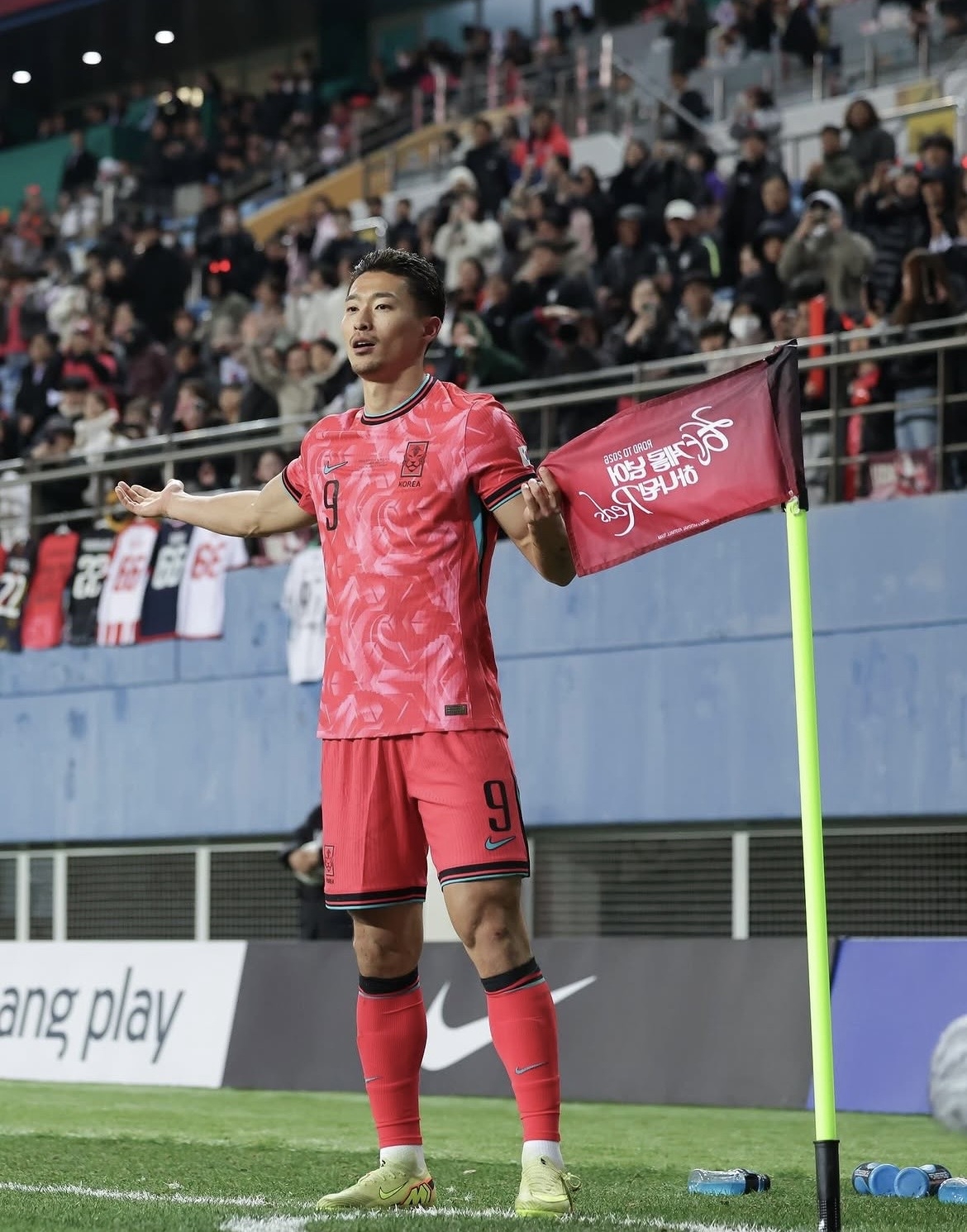 Cho Gue-seung in his No. 9 jersey (Cho's Instagram)