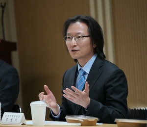 가맹점주단체 등록제 연말 시행...주병기 "점주 협의기회 보장, 본부 부... - 뉴스 썸네일 이미지