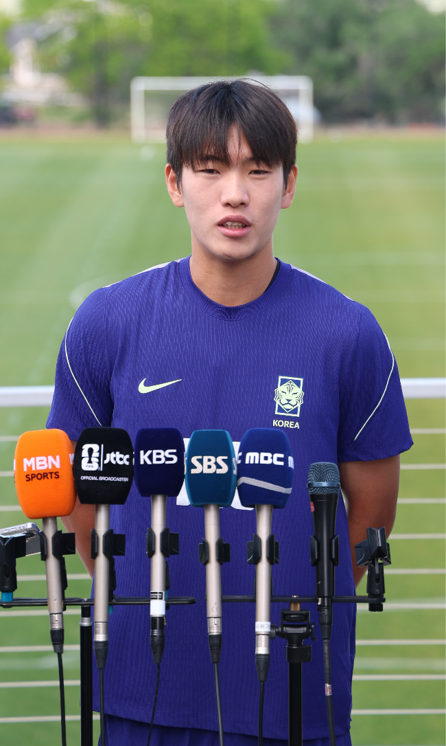 Cho Wi-je speaks to reporters at Zions Bank Training Center in Herriman, Utah, on June 1. (Yonhap)