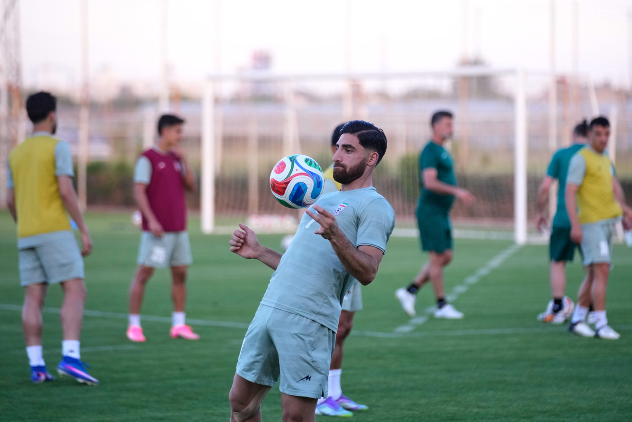 Iranian national team players participate in a training session, in Antalya, southern Turkey, June 2.   (AP-Yonhap)