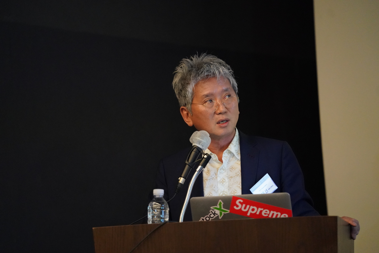 Architect Hong Tae-sun, president of YKH Associates (The Korea Herald)