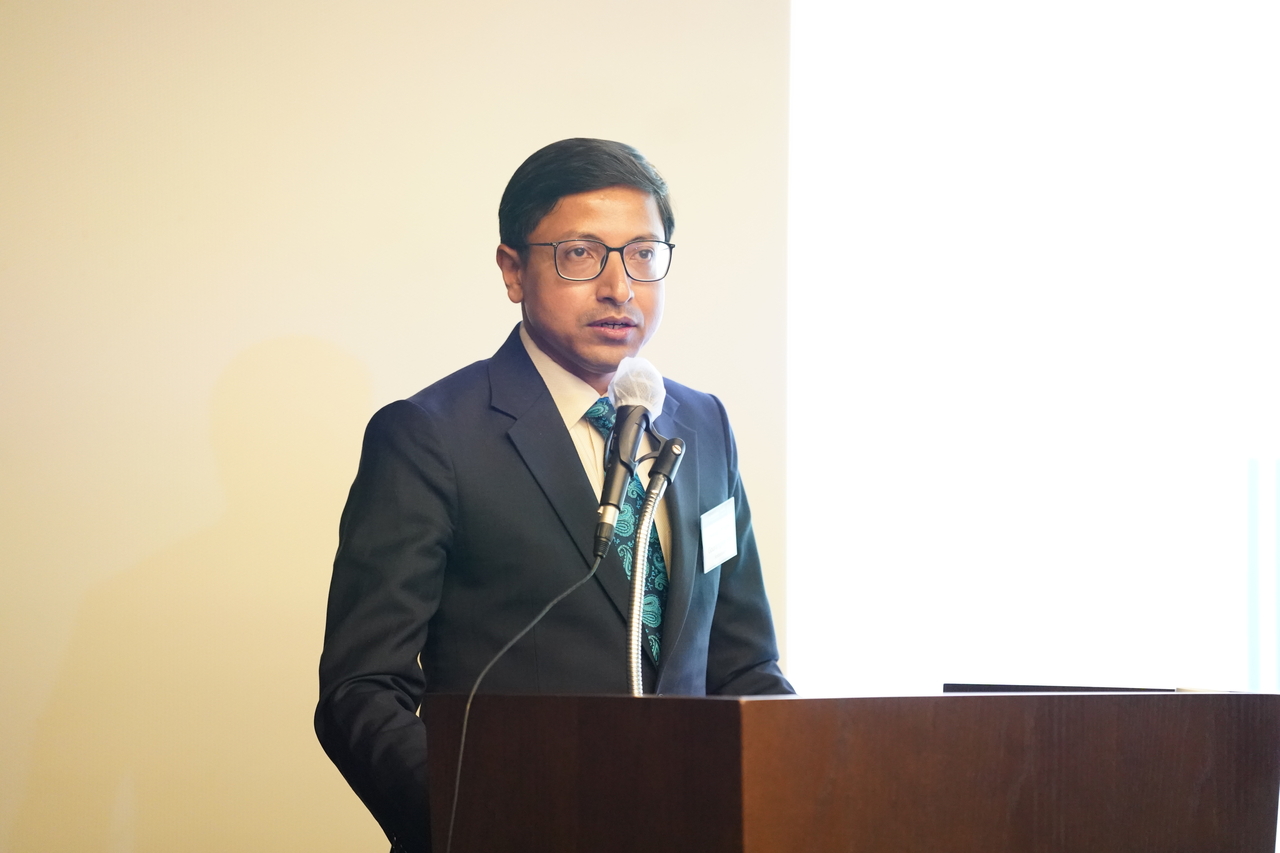Indian Ambassador to South Korea Gourangalal Das speaks at the Global Business Forum hosted by Herald Media Group at the Summit Gallery in Seoul on Wednesday. (The Korea Herald)
