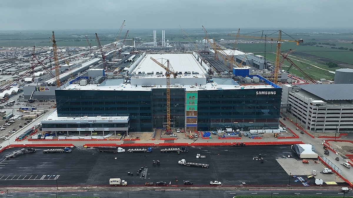 An aerial view shows Samsung Electronics' semiconductor fab under construction in Taylor, Texas, Feb. 14, 2025. (Samsung Electronics)