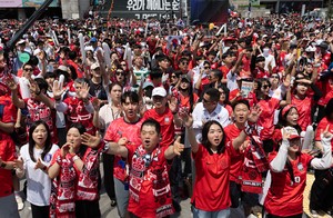 ‘브런치 월드컵’에 광화문 편의점 ‘함박웃음’…매출 180배 폭증한 품목은 ‘이것’
