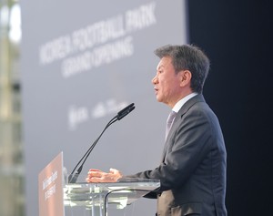 [속보]‘정몽규 축구협회장 징계요구’ 2심까지 효력정지…집행정지 인용