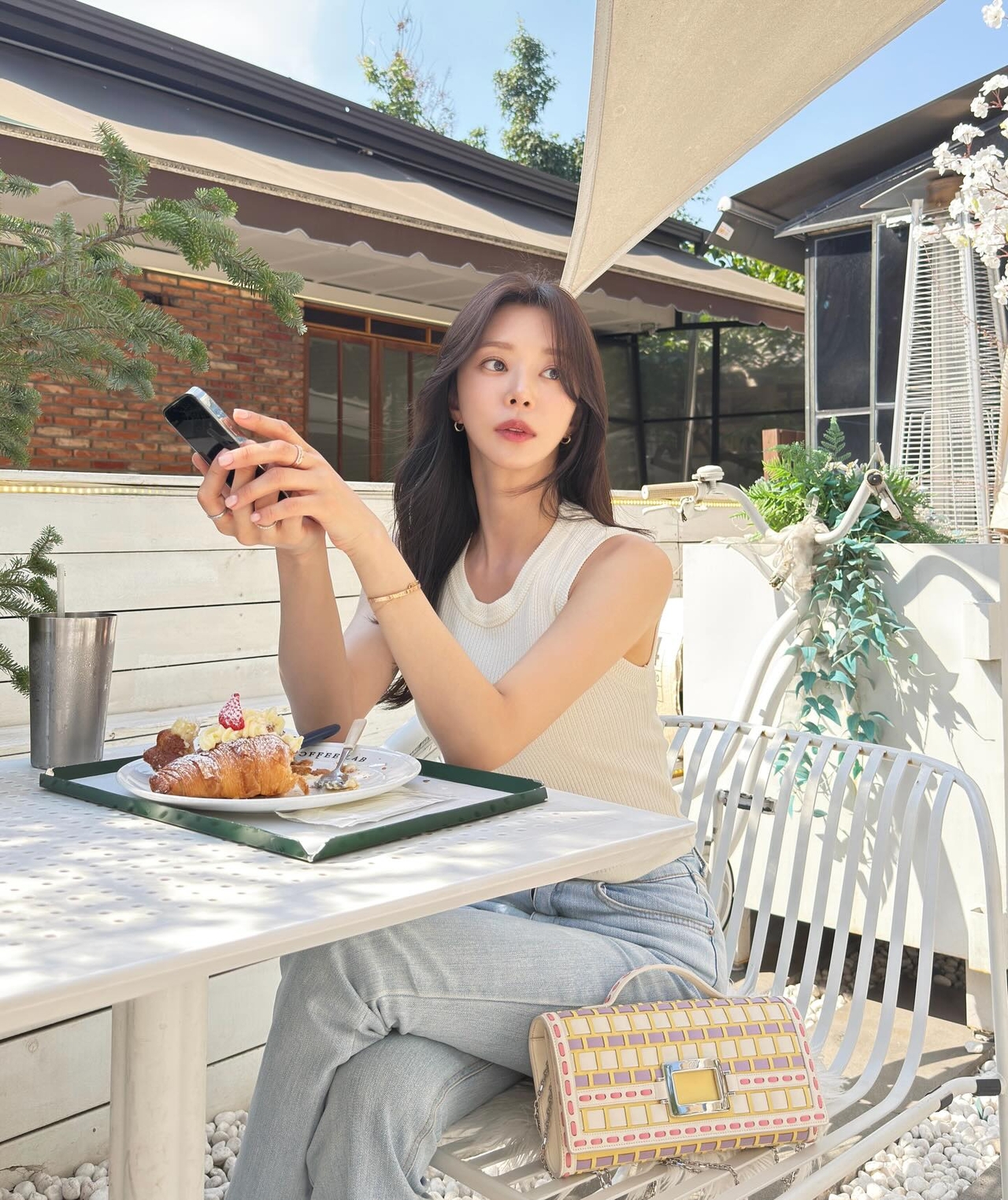 사진=이주빈 채널