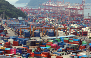 Trade minister discusses measures addressing US forced labor-linked tariffs