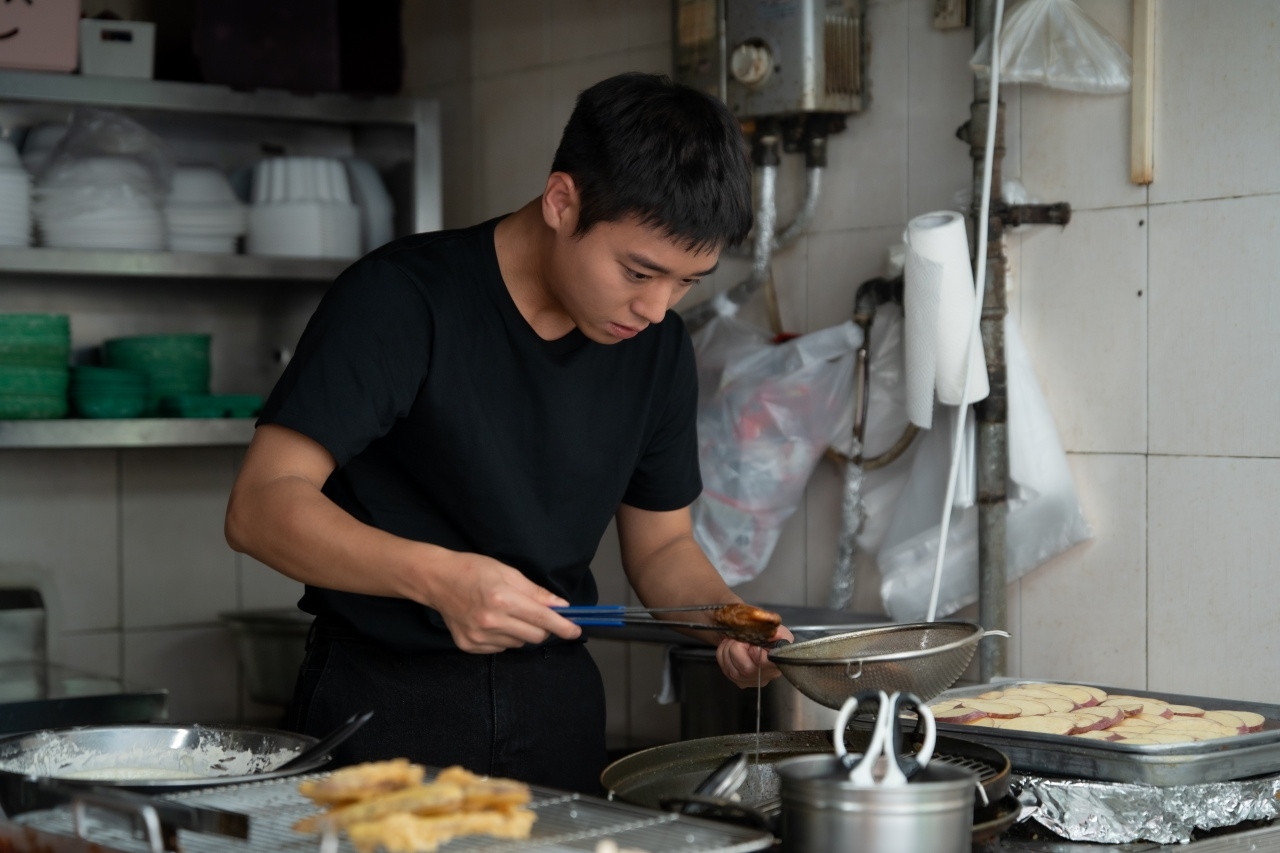 "The Legend of Kitchen Soldier," starring Park Ji-hoon (Tving)