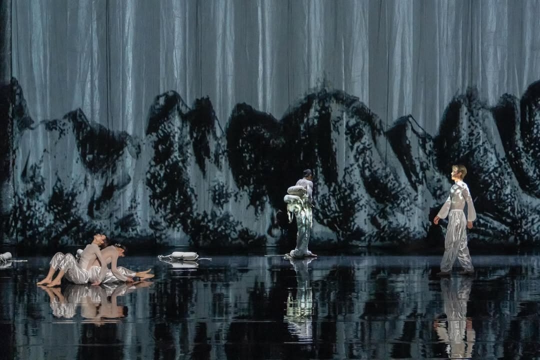 "Mongyudowonmoo" (National Dance Company of Korea)