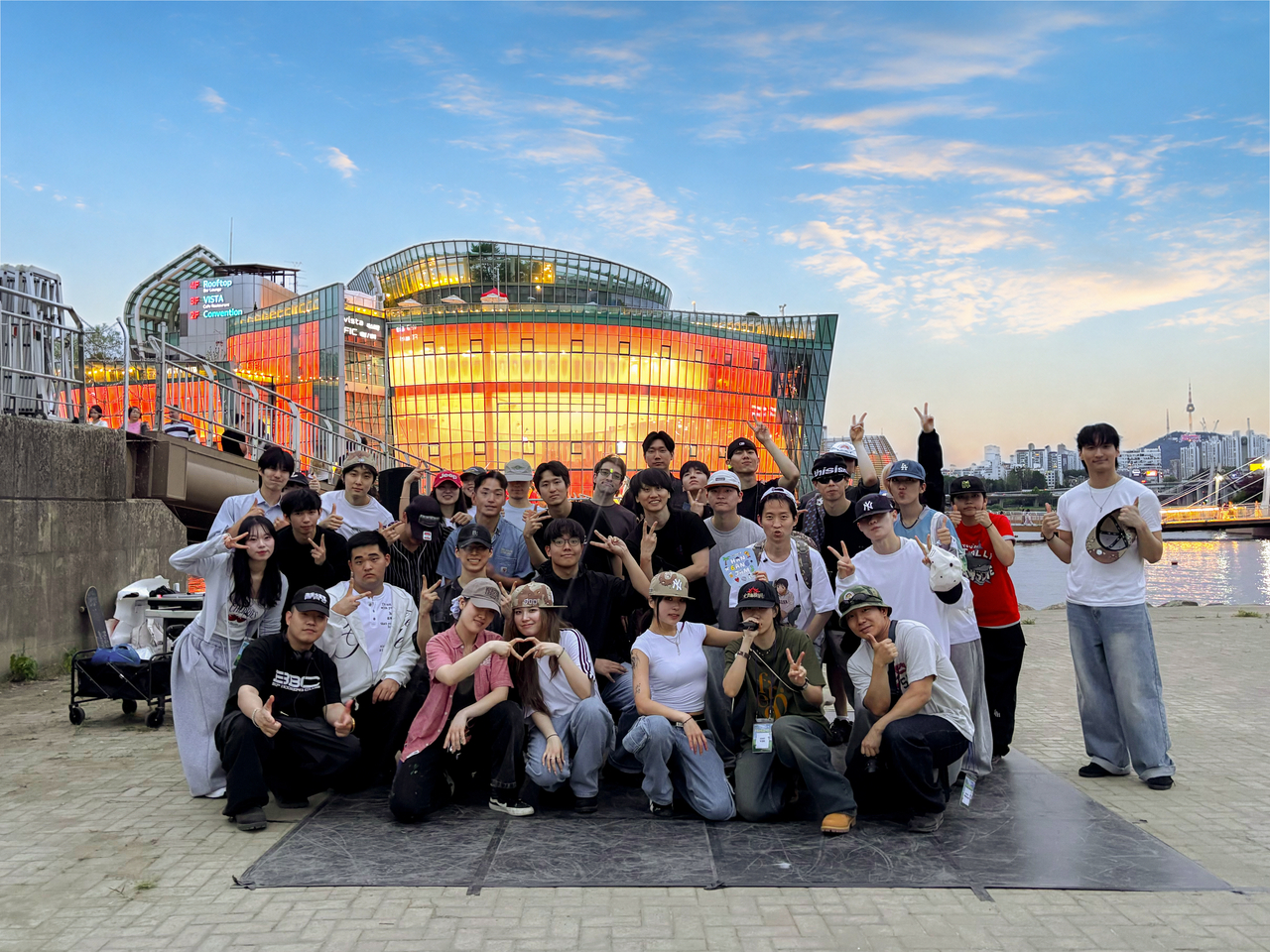 Organizers and participants pose for a group photo following the sixth edition of Hangang Jam at the Han River on June 6. (Instagram: @be.onlit)