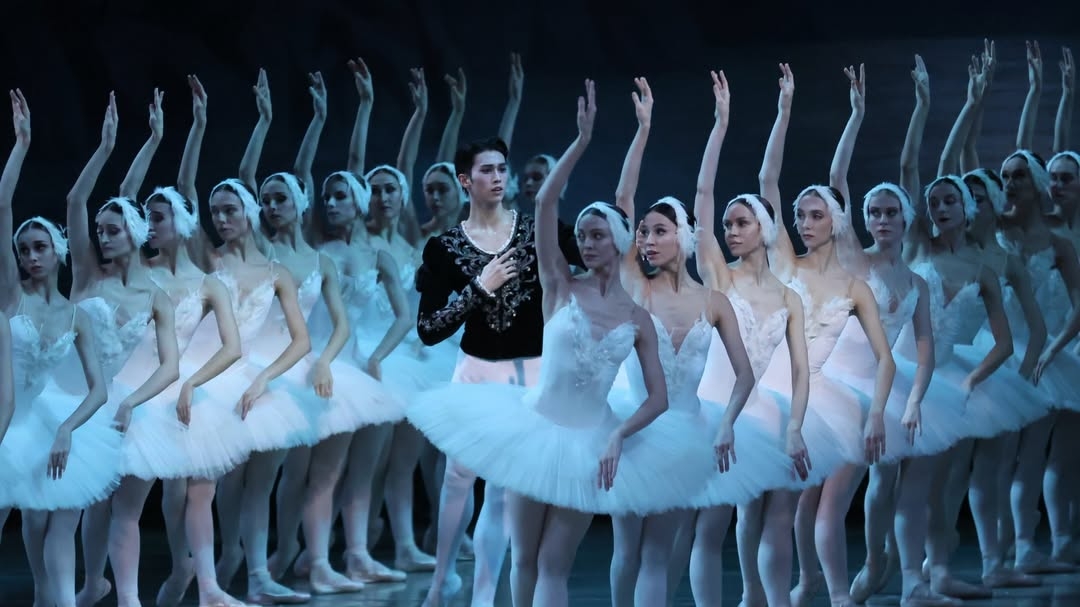 Jeon Min-chul performs in the Mariinsky Ballet's production of "Swan Lake." (minchuljeon on Instagram)
