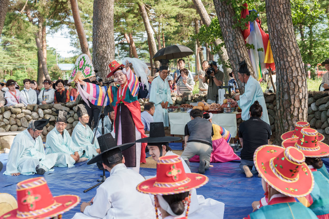 (Gangneung Danoje Festival)