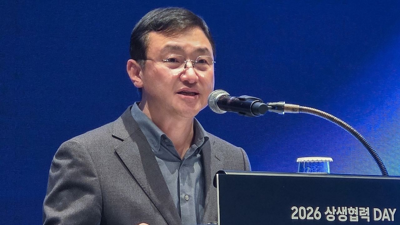 Roh Tae-moon, head of Samsung Electronics' Device eXperience division, speaks at a company event in Seongnam, Gyeonggi Province, March 27. (Samsung Electronics)