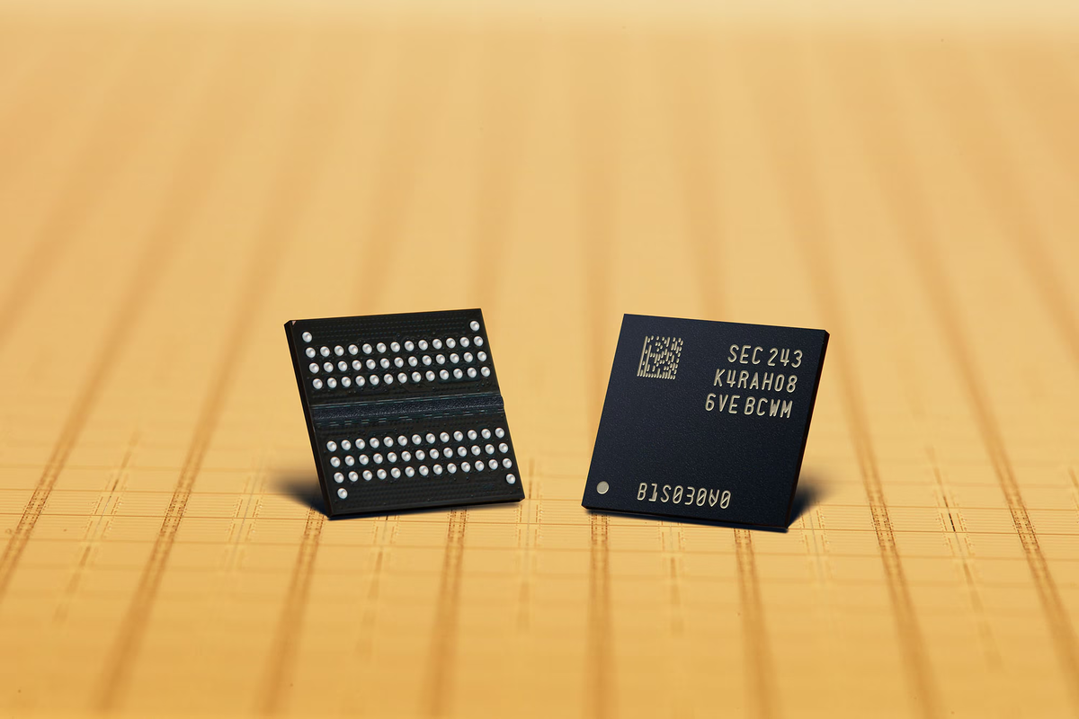 A Samsung Electronics DDR5 memory chip, one of the most common types of commodity DRAM (Samsung Electronics)
