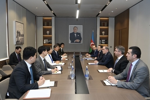 This photo shows officials from South Korea and Azerbaijan holding the fifth Korea-Azerbaijan policy consultation meeting in Baku on Wednesday. (Ministry of Foreign Affairs)