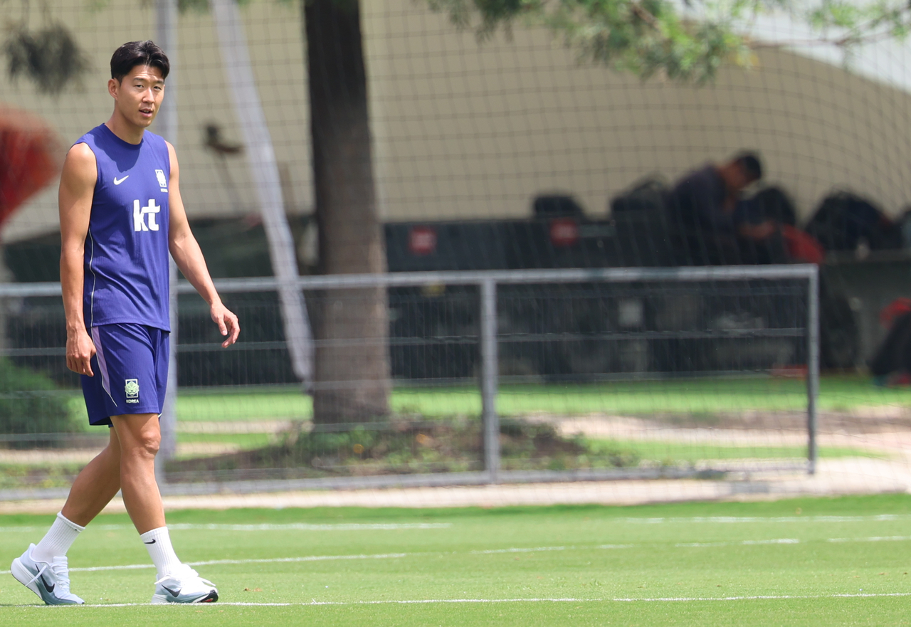 South Korea captain Son Heung-min attends a training session, in Mexico on June 12. (Yonhap)