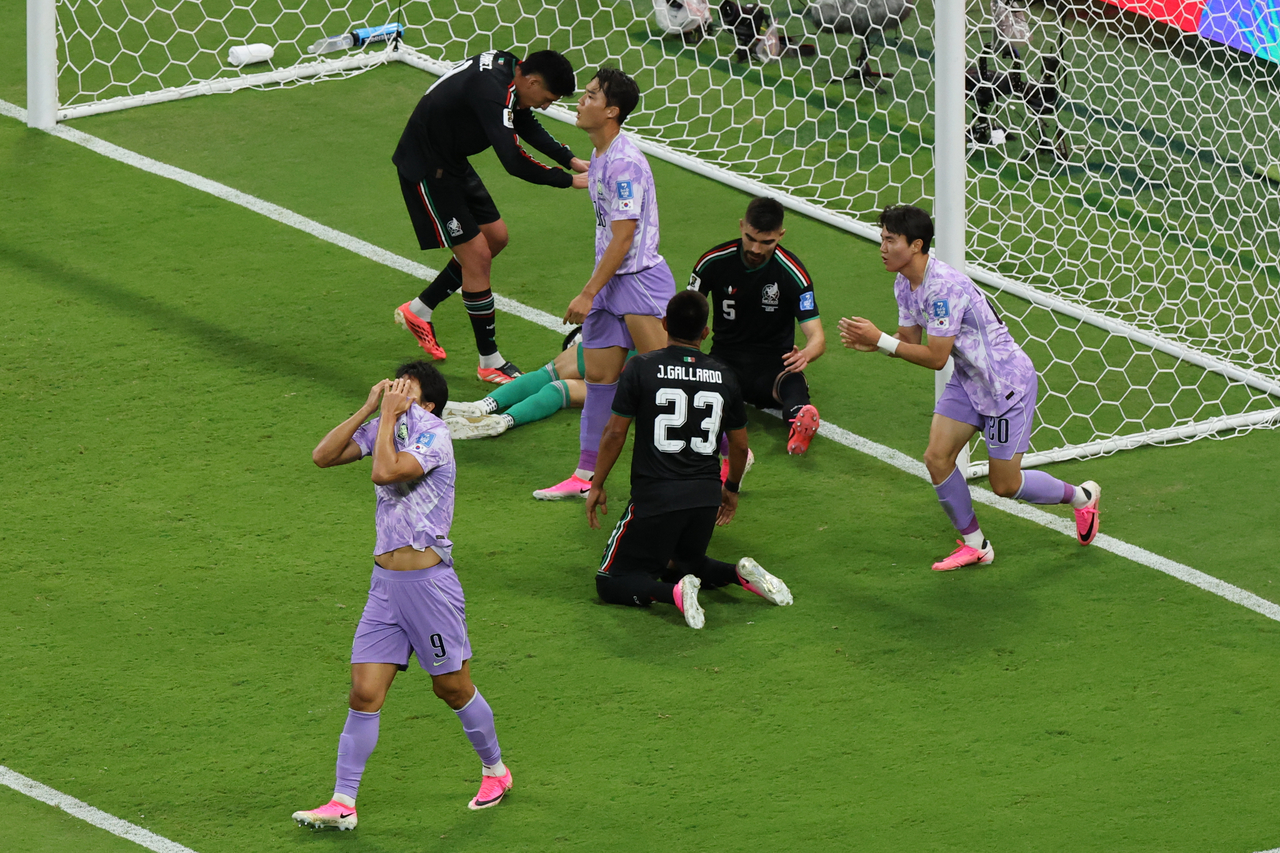 South Korea against Mexico during the World Cup Group A in Zapopan, near Guadalajara, Mexico, Thursday (local time). (Yonhap)