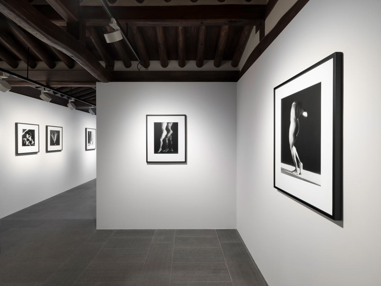 Installation view of "The Poetics of Form" at Kukje Gallery in Seoul (Kukje Gallery)