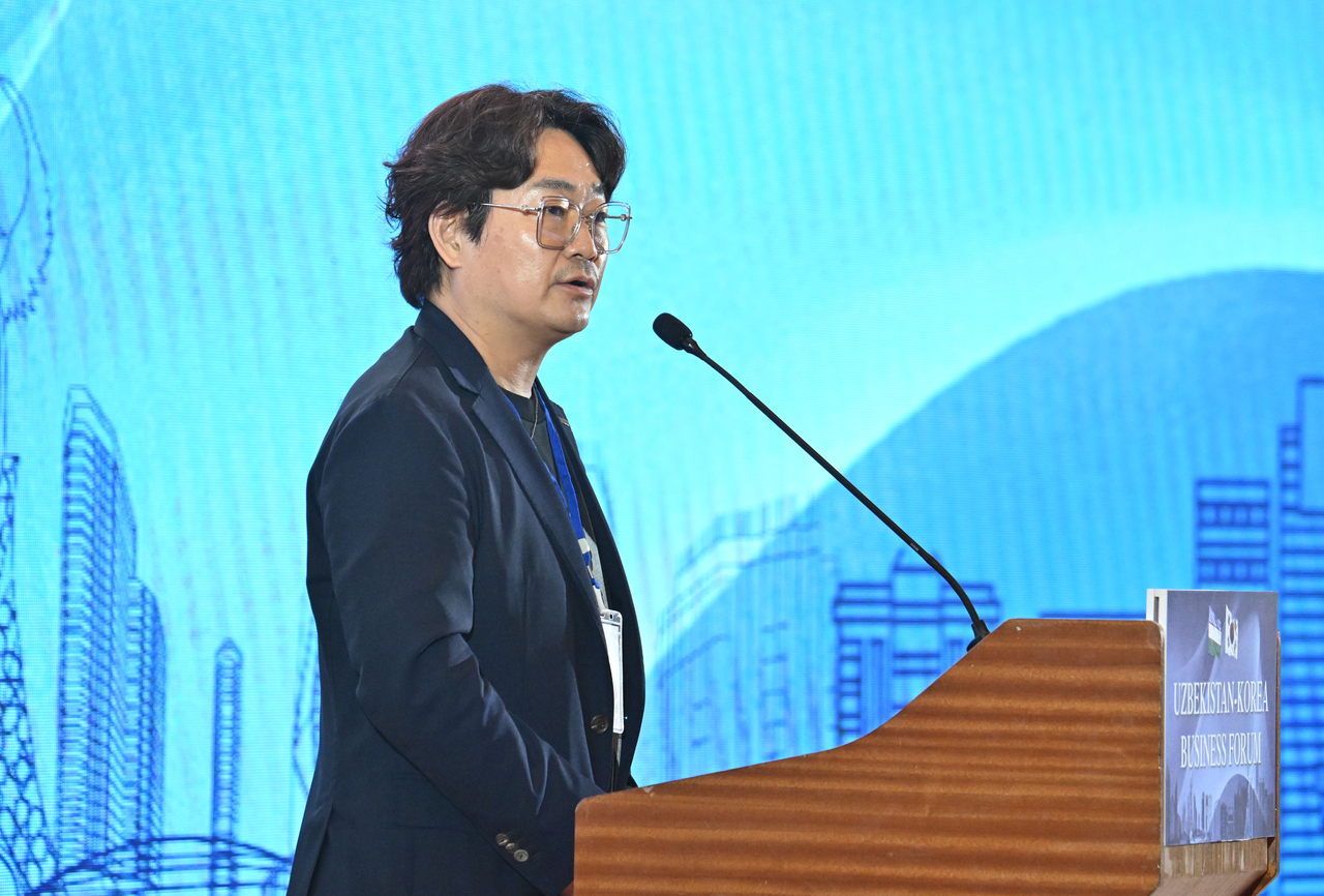 Choi Jong-bok, chairman of Zyx Technology, speaks at the Korea-Uzbekistan Business Forum in Tashkent, Uzbekistan, Tuesday. (Im Se-jun/The Korea Herald)