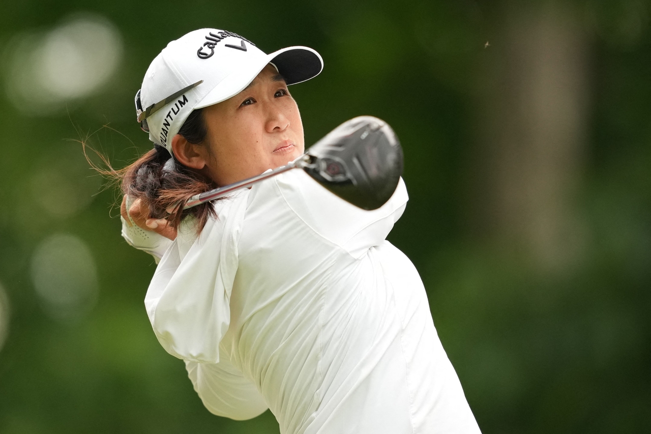 Jing Yan plays her shot from the sixth tee during the third round of the Meijer LPGA Classic at Blythefield Country Club in Belmont, Michigan, Saturday.   (AFP-Yonhap)