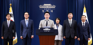 Lee names former Yonhap chief, ex-prosecutor to senior presidential posts